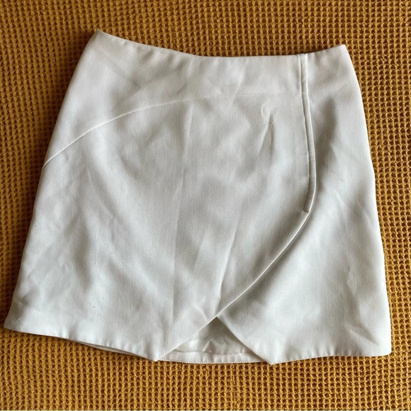 ASOS white mini skirt wrap style 4 - Picture 2 of 11